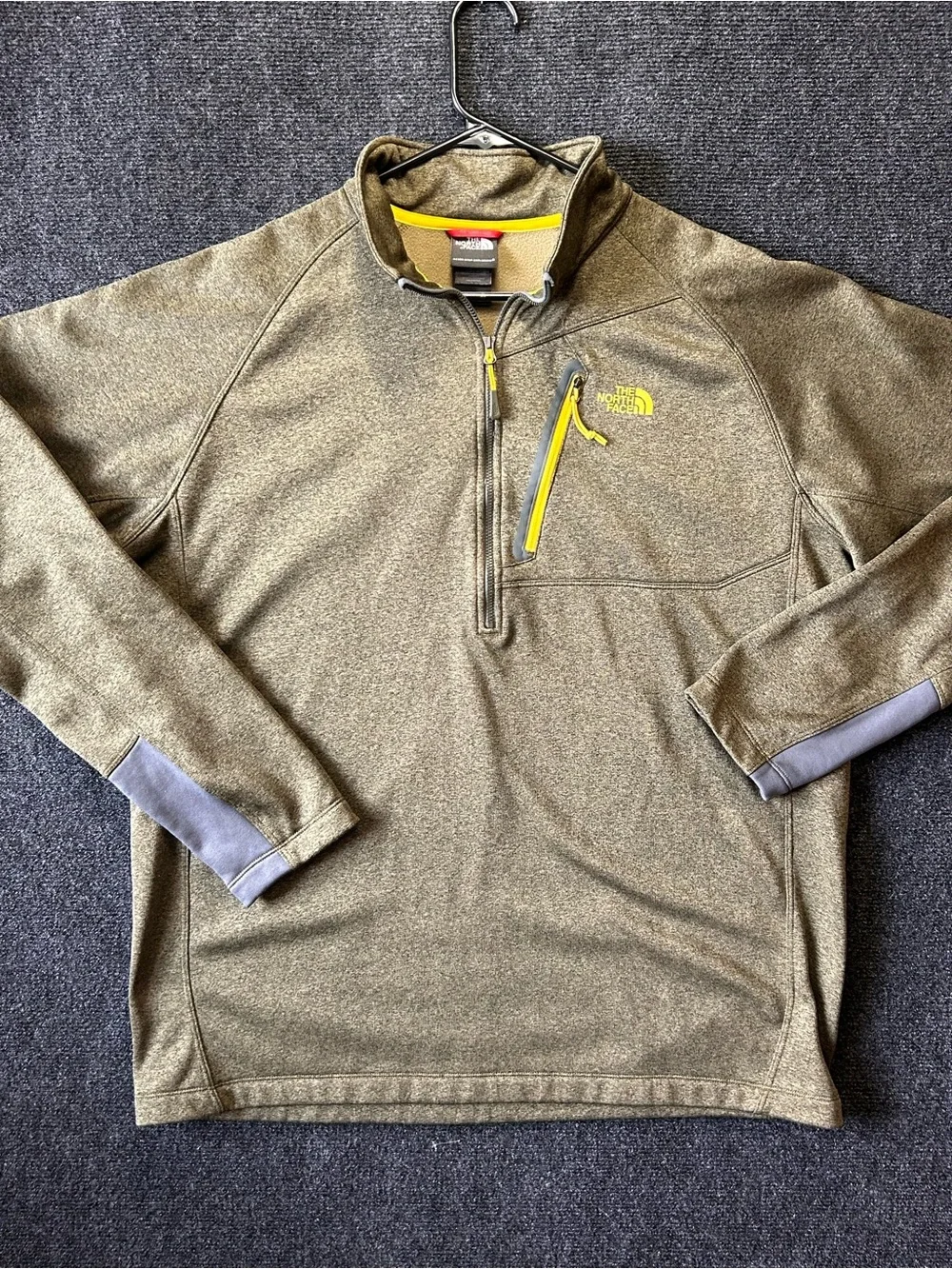 The North Face Men’s XL 1/4 Zip Pullover Olive Green Yellow Outdoor